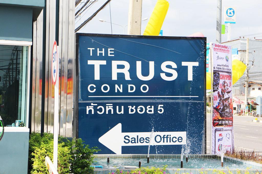 The Trust Pool & Garden Hua Hin Apartment Room photo