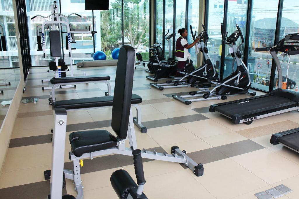The Trust Pool & Garden Hua Hin Apartment Room photo