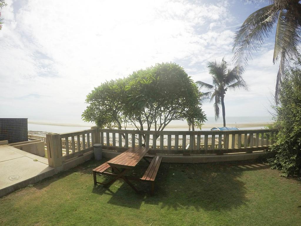 The Trust Pool & Garden Hua Hin Apartment Exterior photo